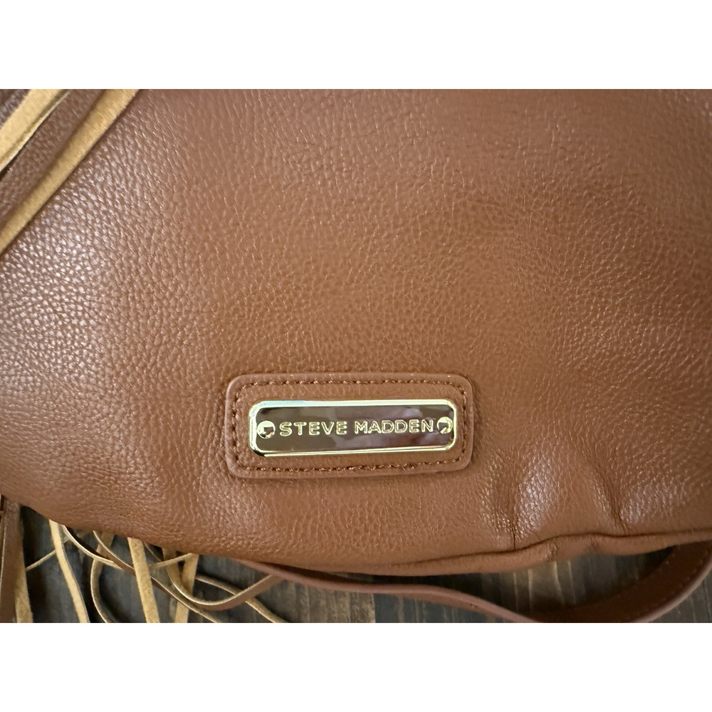 Steve Madden Tan Crossbody Fringed Tote Bag Snap Closure Adjustable Strap - Picture 3 of 10